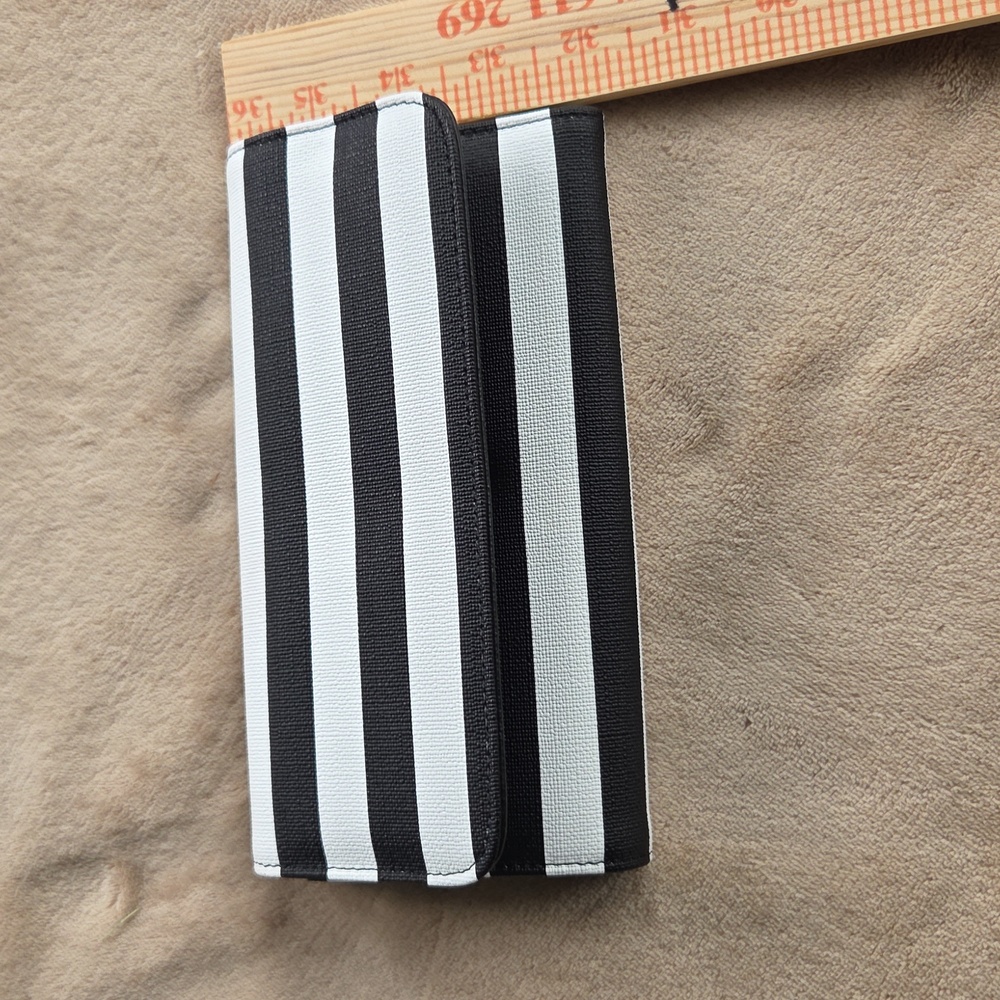 KUT from the KLOTH Slim Tri-Fold Wallet Zebra Stripe Black & White Womens Clutch